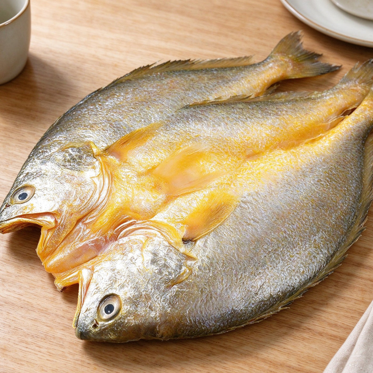 Golden Yellow Croaker Whole Fresh Fish - view 2